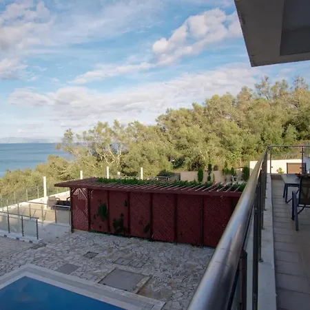 Seaview Agia Pelagia Chlomou