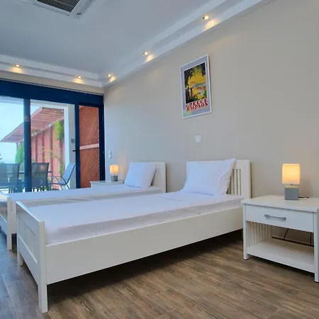 Seaview Agia Pelagia Chlomou