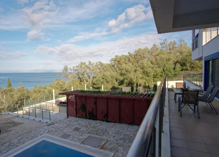 Seaview Agia Pelagia Chlomou