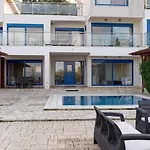 Seaview Villa